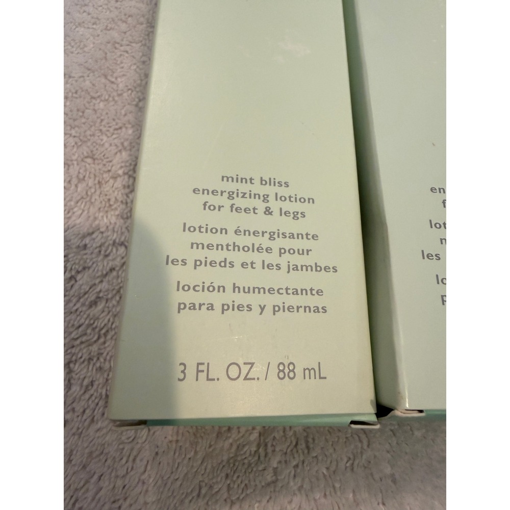 2 Mary Kay Mint Bliss Energizing Lotion for Feet & Legs 3 Fl Oz 88 mL New in Box - Picture 2 of 3